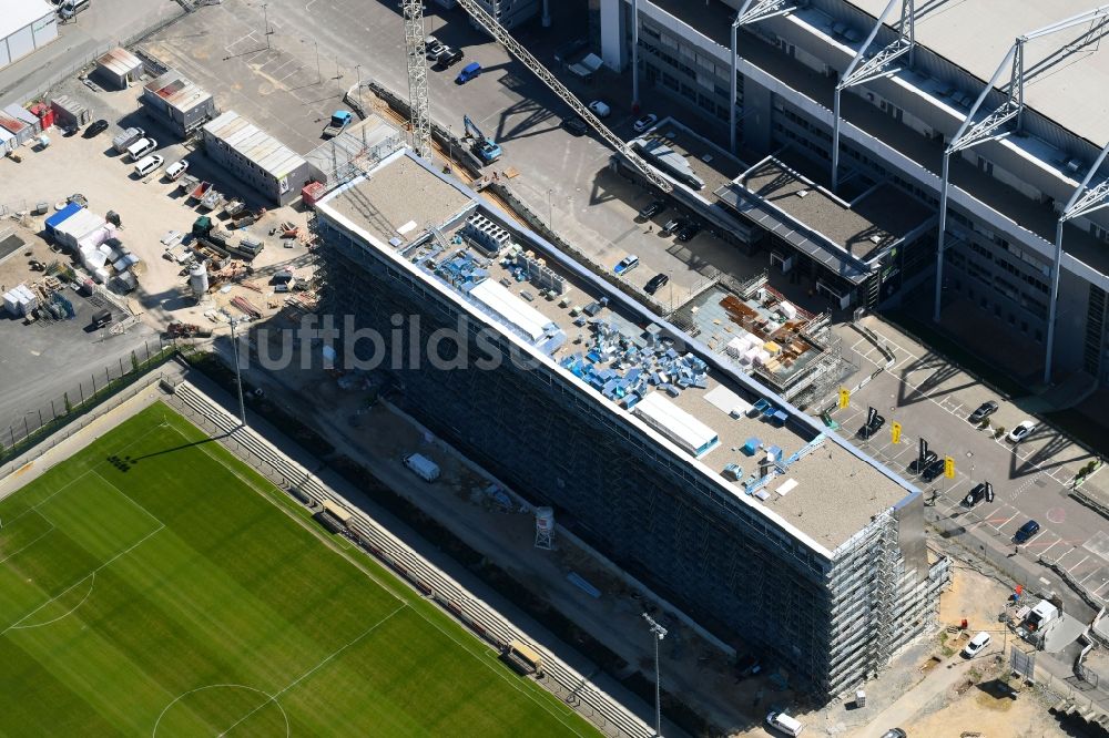 Luftbild Mönchengladbach - Baustelle zum Neubau der Hotelanlage 8 Grad in Mönchengladbach im Bundesland Nordrhein-Westfalen, Deutschland