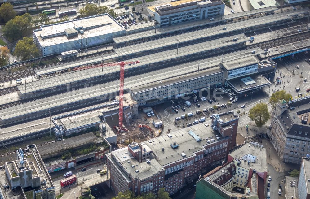 Luftbild Essen - Baustelle zum Neubau der Hotelanlage am Hauptbahnhof in Essen im Bundesland Nordrhein-Westfalen, Deutschland