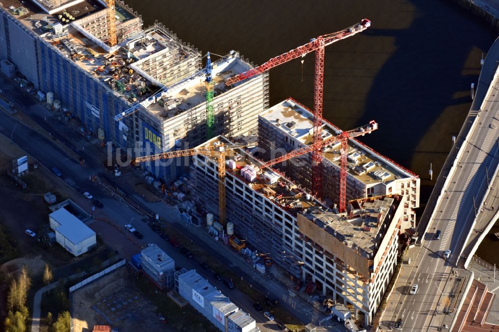 Luftbild Hamburg - Baustelle zum Neubau der Hotelanlage JUFA Hotel Hamburg in der Hafencity an der Versmannstraße in Hamburg, Deutschland