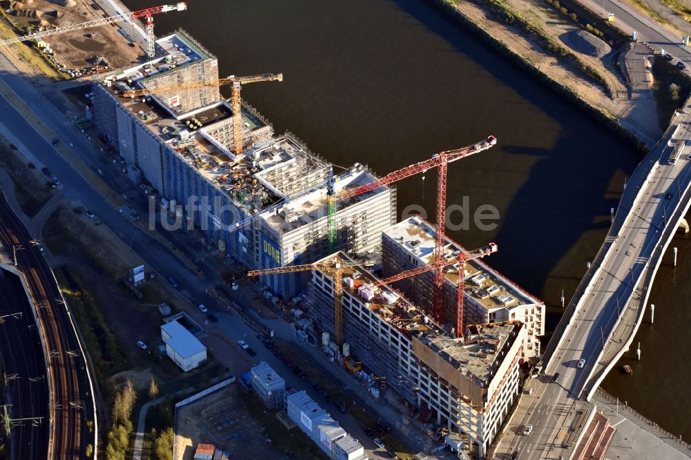 Luftaufnahme Hamburg - Baustelle zum Neubau der Hotelanlage JUFA Hotel Hamburg in der Hafencity an der Versmannstraße in Hamburg, Deutschland