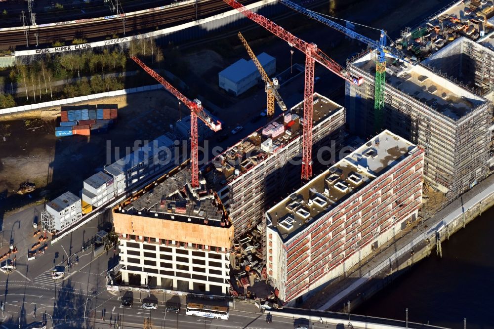 Luftbild Hamburg - Baustelle zum Neubau der Hotelanlage JUFA Hotel Hamburg in der Hafencity an der Versmannstraße in Hamburg, Deutschland