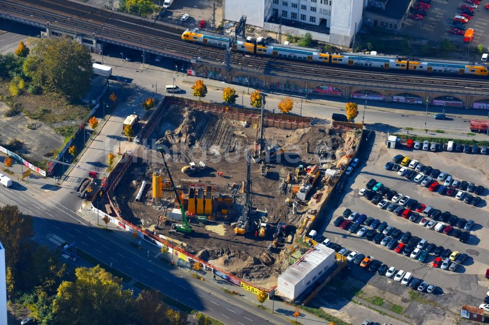 Berlin aus der Vogelperspektive: Baustelle zum Neubau der Hotelanlage The Student Hotel Berlin im Ortsteil Mitte in Berlin, Deutschland