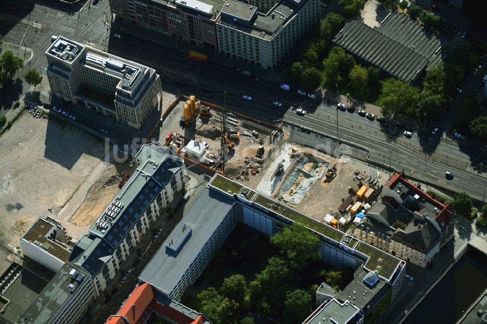 Berlin aus der Vogelperspektive: Baustelle zum Neubau House of One im Ortsteil Mitte in Berlin, Deutschland