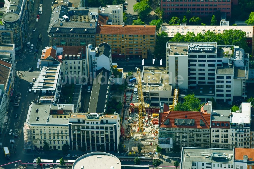 Berlin von oben - Baustelle zum Neubau der IDEAL Versicherung AG Aktiengesellschaft an der Zimmerstraße im Ortsteil Mitte in Berlin, Deutschland