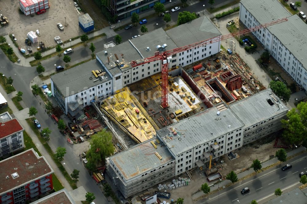 Luftbild Berlin - Baustelle zum Neubau IRIS Adlershof Zum Großen Windkanal im Ortsteil Adlershof in Berlin, Deutschland