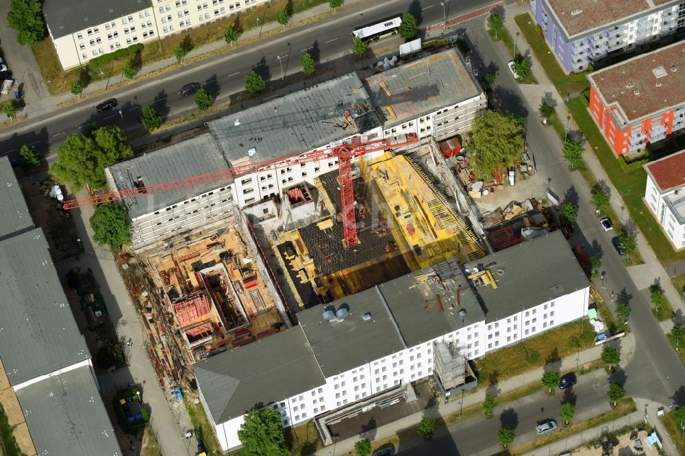 Berlin von oben - Baustelle zum Neubau IRIS Adlershof Zum Großen Windkanal im Ortsteil Adlershof in Berlin, Deutschland