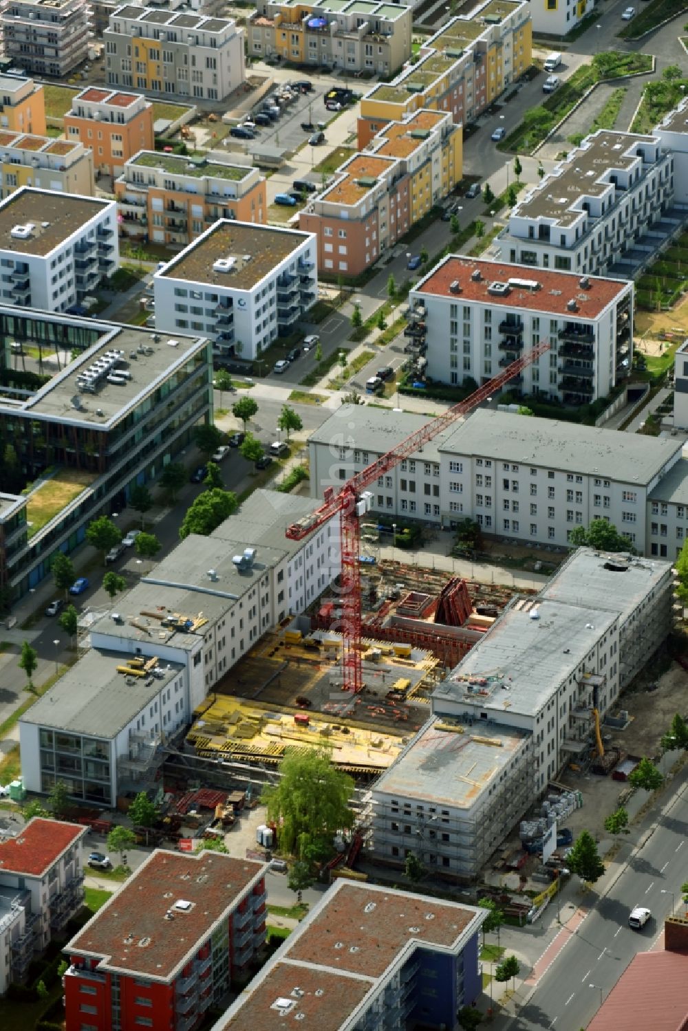 Berlin von oben - Baustelle zum Neubau IRIS Adlershof Zum Großen Windkanal im Ortsteil Adlershof in Berlin, Deutschland