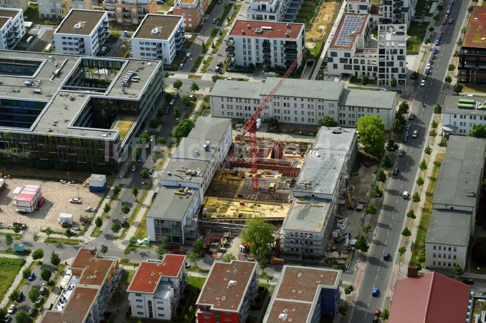 Luftaufnahme Berlin - Baustelle zum Neubau IRIS Adlershof Zum Großen Windkanal im Ortsteil Adlershof in Berlin, Deutschland