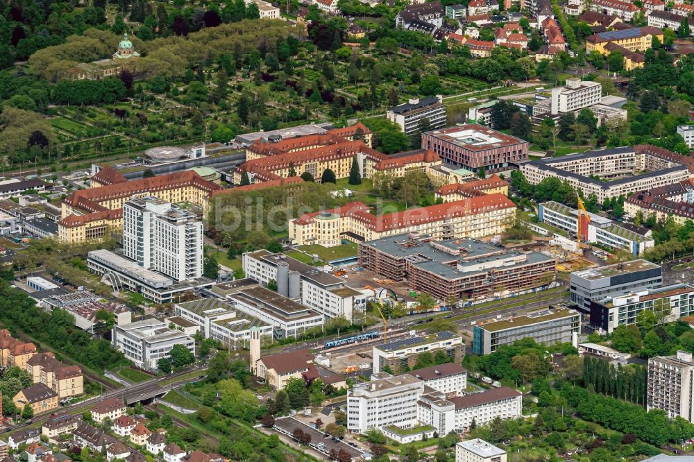 Luftaufnahme Freiburg im Breisgau - Baustelle zum Neubau der Kinder- und Jugendklinik auf dem Klinikgelände der Universitätsklinik in Freiburg in Freiburg im Breisgau im Bundesland Baden-Württemberg