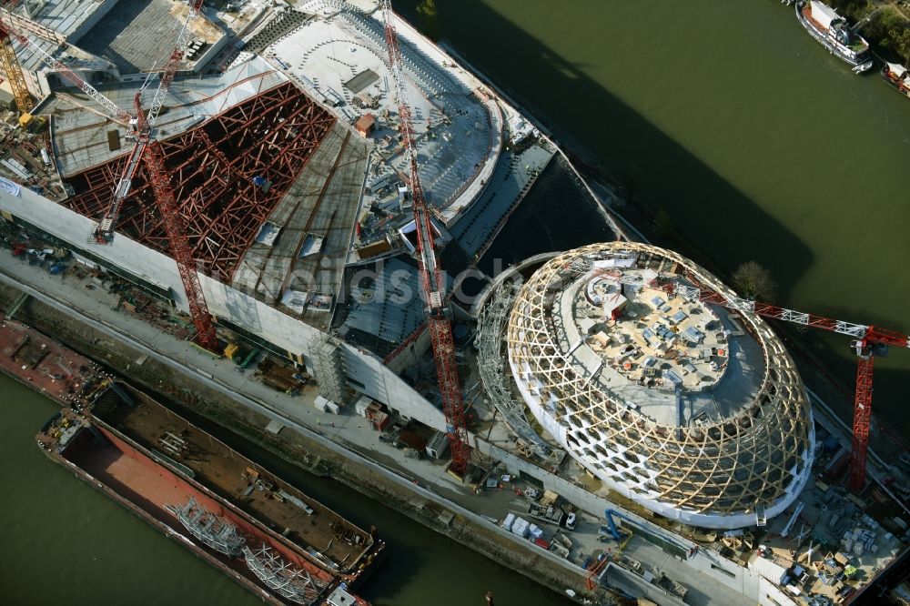 Sèvres Sevres von oben - Baustelle zum Neubau des Konzerthauses Le dome de la Cité Musicale in Sèvres Sevres in Ile-de-France, Frankreich