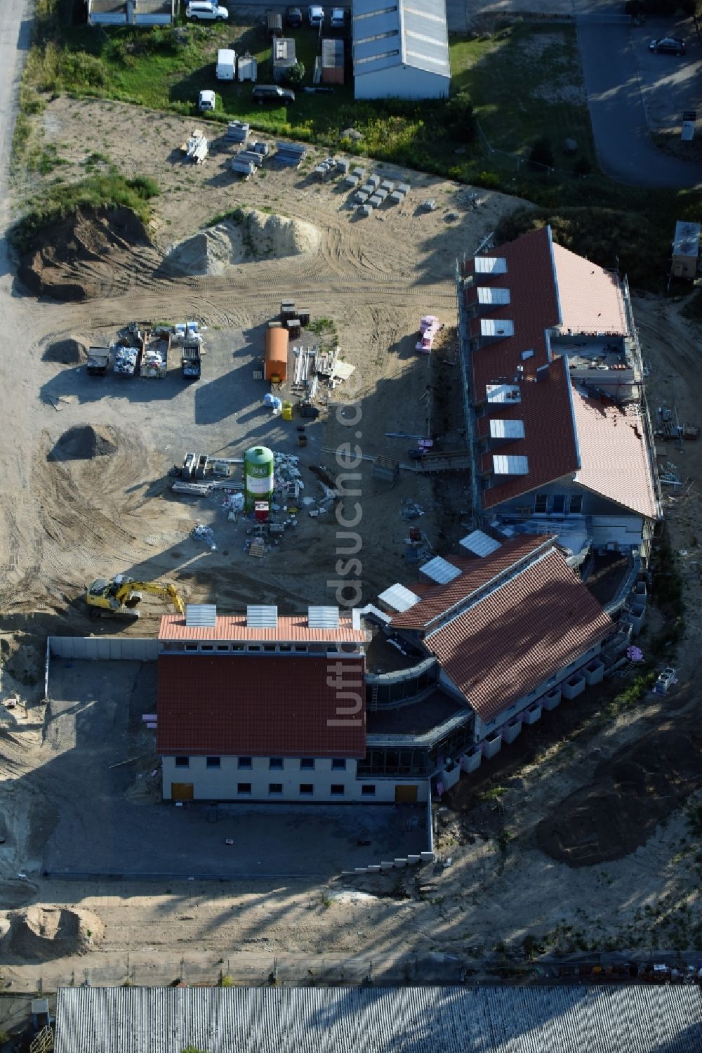 Werneuchen von oben - Baustelle zum Neubau eines Labor- und Verwaltungsgebäudes der Berger Bau GmbH in Werneuchen im Bundesland Brandenburg