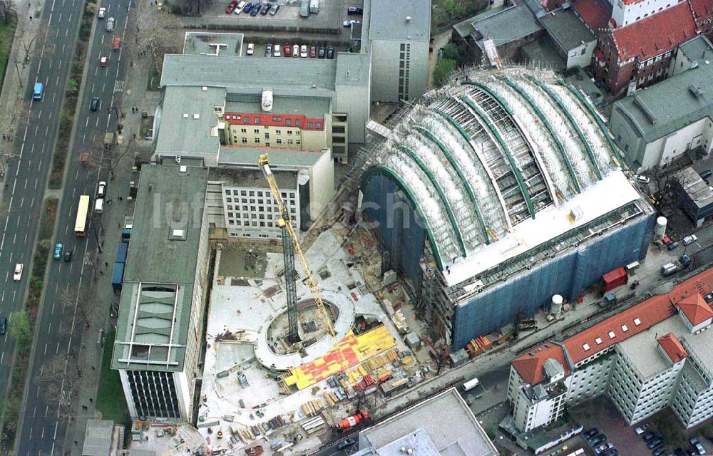 Berlin von oben - Baustelle zum Neubau des Ludwig-Erhard-Haus (LEH) in Berlin-Charlottenburg durch die Firmen KRUPP und MAX BÖGL