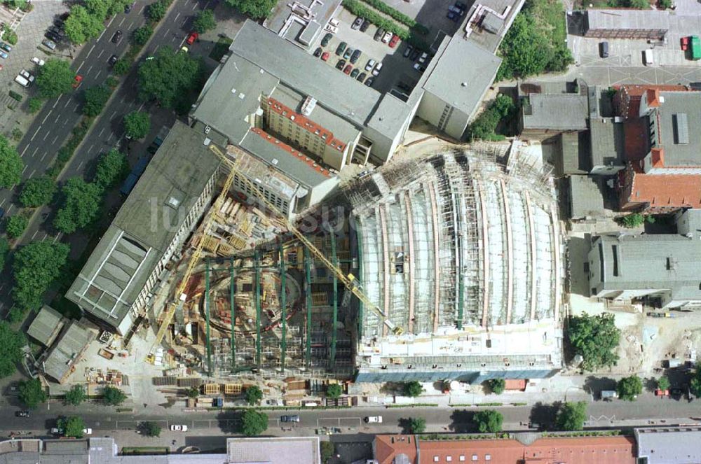 Berlin aus der Vogelperspektive: Baustelle zum Neubau des Ludwig-Erhard-Haus (LEH) in Berlin-Charlottenburg durch die Firmen KRUPP und MAX BÖGL