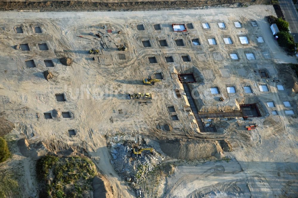 Luftaufnahme Berlin - Baustelle zum Neubau eines Möbelhauses der Porta-Gruppe in Mahlsdorf in Berlin