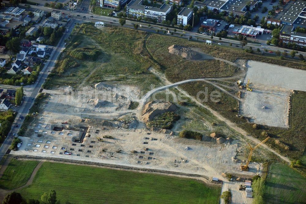 Berlin von oben - Baustelle zum Neubau eines Möbelhauses der Porta-Gruppe in Mahlsdorf in Berlin