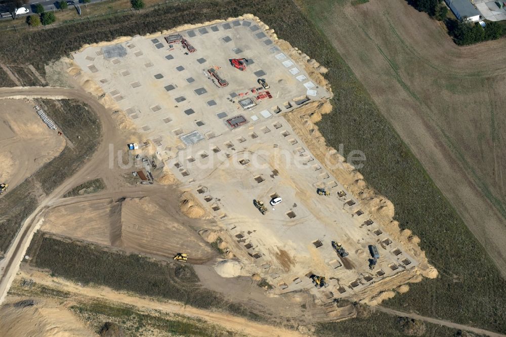 Luftbild Berlin - Baustelle zum Neubau eines Möbelhauses der Porta-Gruppe in Mahlsdorf in Berlin