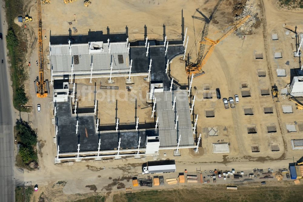 Luftaufnahme Berlin - Baustelle zum Neubau eines Möbelhauses der Porta-Gruppe in Mahlsdorf in Berlin