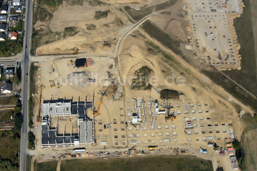 Luftaufnahme Berlin - Baustelle zum Neubau eines Möbelhauses der Porta-Gruppe in Mahlsdorf in Berlin