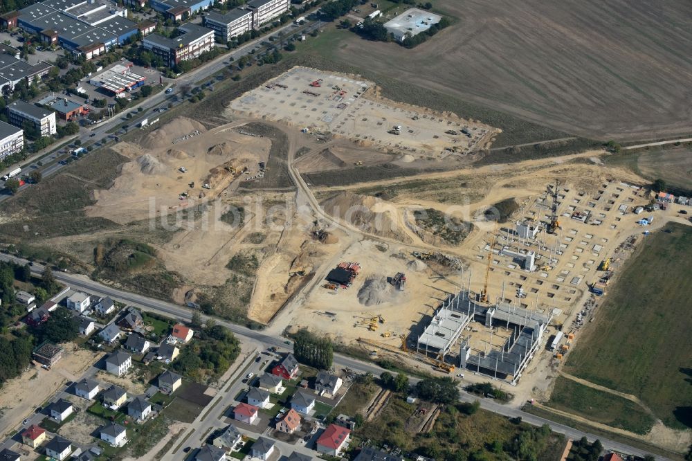 Luftbild Berlin - Baustelle zum Neubau eines Möbelhauses der Porta-Gruppe in Mahlsdorf in Berlin