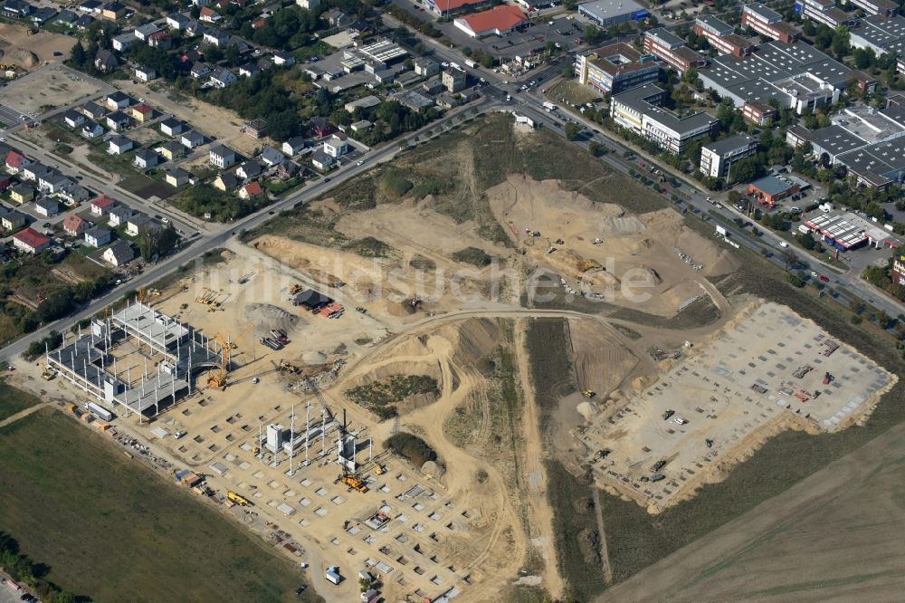 Luftbild Berlin - Baustelle zum Neubau eines Möbelhauses der Porta-Gruppe in Mahlsdorf in Berlin