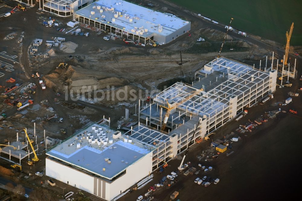 Berlin von oben - Baustelle zum Neubau eines Möbelhauses der Porta-Gruppe in Mahlsdorf in Berlin