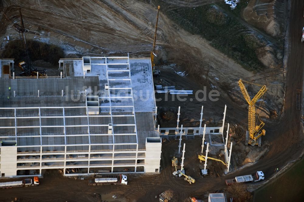 Berlin von oben - Baustelle zum Neubau eines Möbelhauses der Porta-Gruppe in Mahlsdorf in Berlin