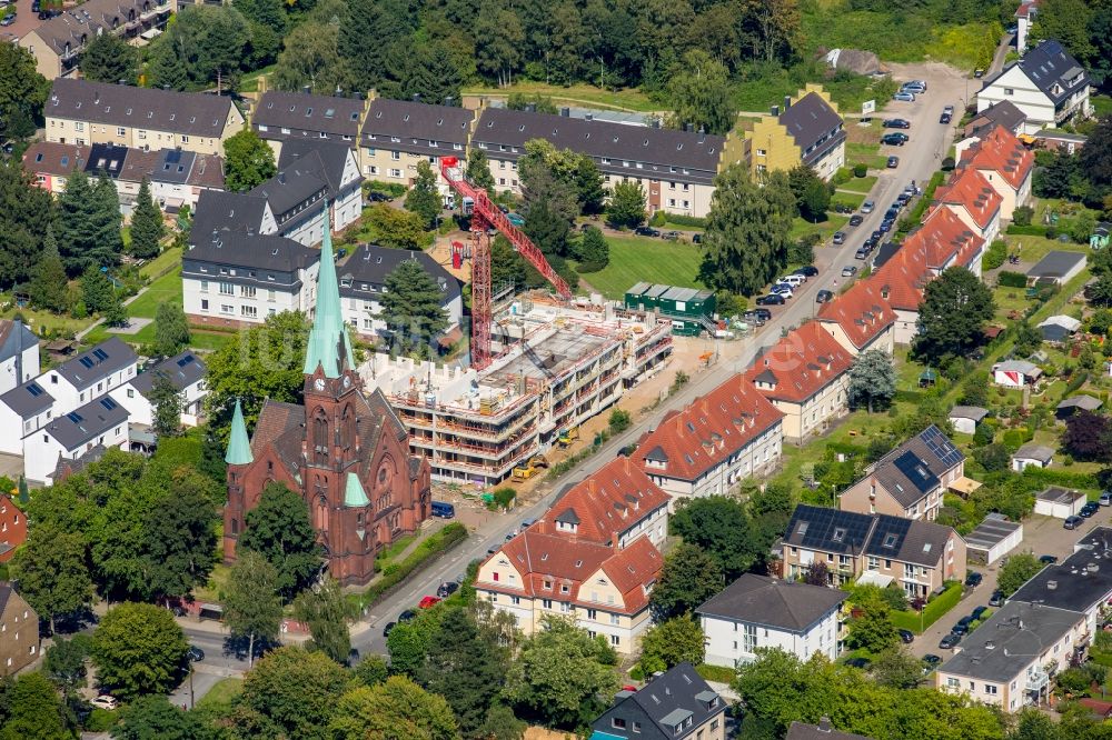 Bochum aus der Vogelperspektive: Baustelle zum Neubau eines Mehrfailienhauses in Bochum im Bundesland Nordrhein-Westfalen