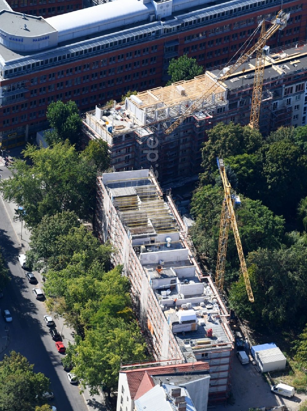 Berlin aus der Vogelperspektive: Baustelle zum Neubau einer Mehrfamilienhaus-Wohnanlage der ACCENTRO GmbH in Berlin, Deutschland