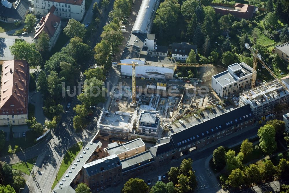 Luftaufnahme Potsdam - Baustelle zum Neubau einer Mehrfamilienhaus-Wohnanlage Albert-Einstein-Straße - Heinrich-Mann-Allee in Potsdam im Bundesland Brandenburg