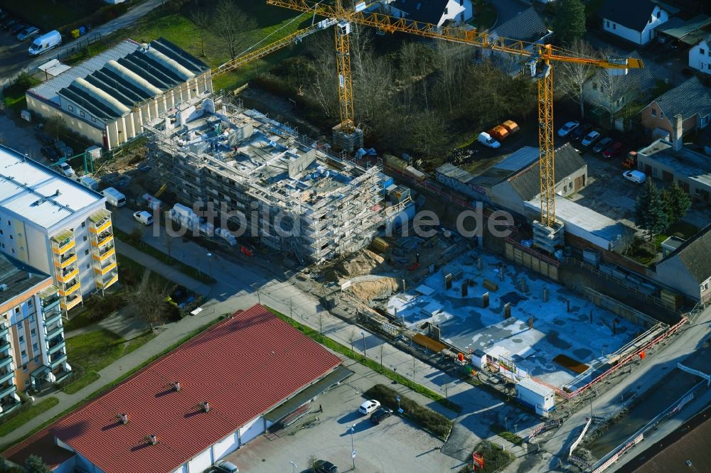 Teltow aus der Vogelperspektive: Baustelle zum Neubau einer Mehrfamilienhaus-Wohnanlage Albert-Wiebach-Straße in Teltow im Bundesland Brandenburg, Deutschland