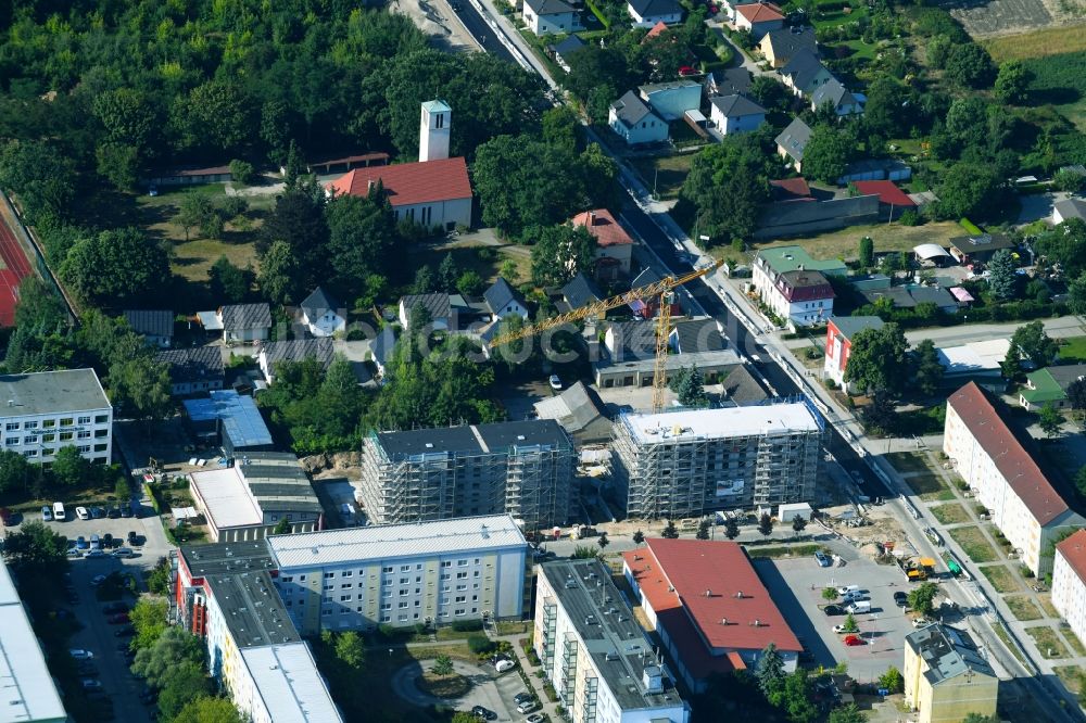 Teltow von oben - Baustelle zum Neubau einer Mehrfamilienhaus-Wohnanlage Albert-Wiebach-Straße in Teltow im Bundesland Brandenburg, Deutschland