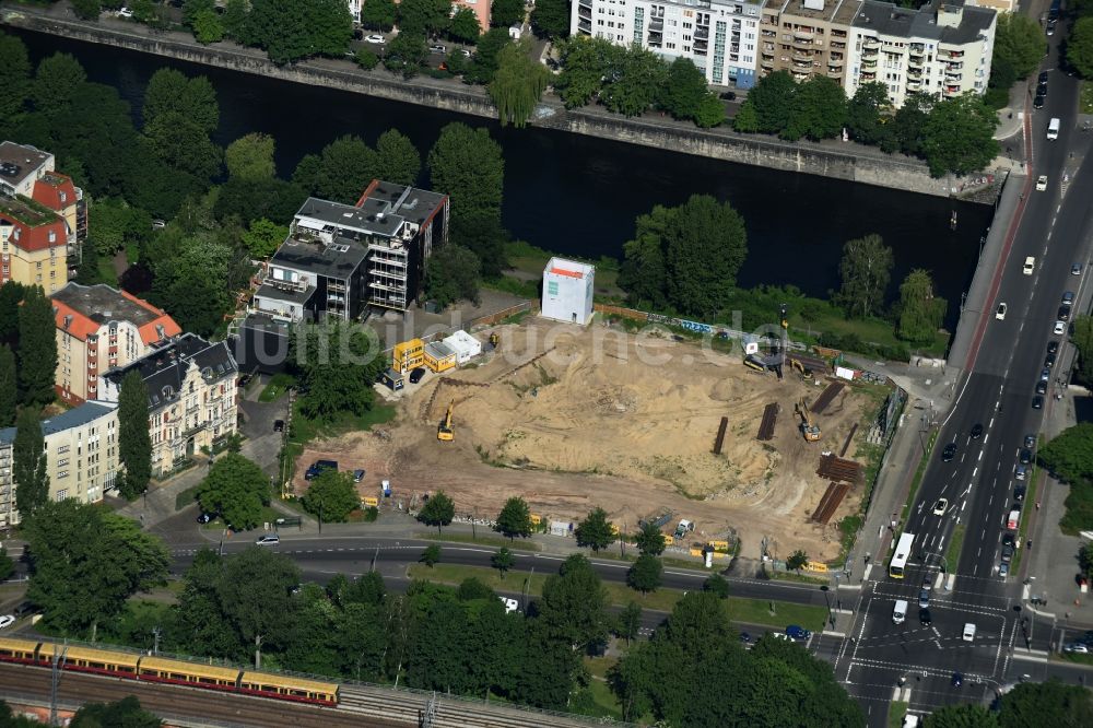 Berlin von oben - Baustelle zum Neubau einer Mehrfamilienhaus-Wohnanlage Altonaer Straße - Bachstraße in Berlin