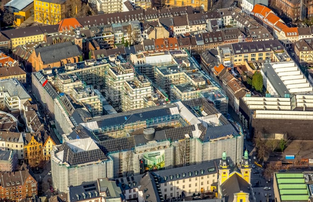 Düsseldorf von oben - Baustelle zum Neubau einer Mehrfamilienhaus-Wohnanlage Andreasquartier der Frankonia Eurobau Investment Hansaallee GmbH an der Mühlenstraße in Düsseldorf im Bundesland Nordrhein-Westfalen