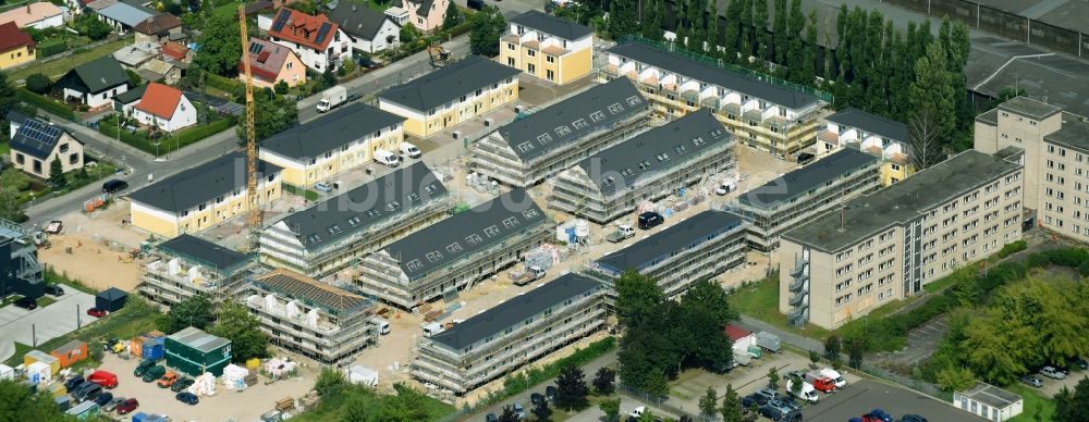 Luftbild Berlin - Baustelle zum Neubau einer Mehrfamilienhaus-Wohnanlage dem Arendscarree “ am Arendsweg im Ortsteil Lichtenberg in Berlin, Deutschland