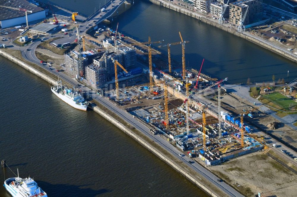 Hamburg aus der Vogelperspektive: Baustelle zum Neubau einer Mehrfamilienhaus-Wohnanlage an der Baakenallee im Ortsteil HafenCity in Hamburg, Deutschland