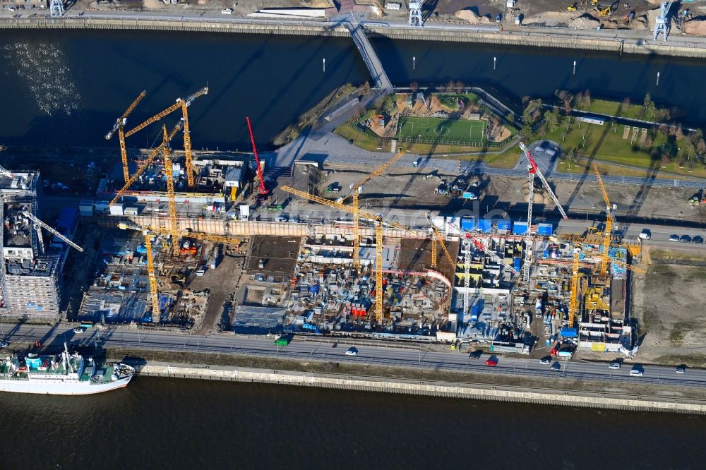 Luftbild Hamburg - Baustelle zum Neubau einer Mehrfamilienhaus-Wohnanlage an der Baakenallee im Ortsteil HafenCity in Hamburg, Deutschland