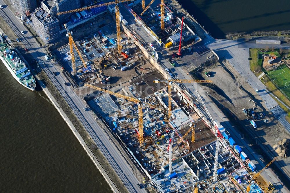 Hamburg aus der Vogelperspektive: Baustelle zum Neubau einer Mehrfamilienhaus-Wohnanlage an der Baakenallee im Ortsteil HafenCity in Hamburg, Deutschland