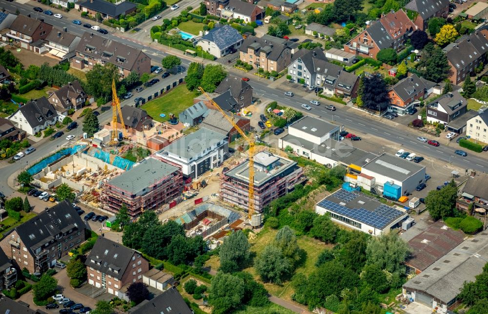 Luftbild Oberhausen - Baustelle zum Neubau einer Mehrfamilienhaus-Wohnanlage der E-Bau International GmbH Im Handbachtal in Oberhausen im Bundesland Nordrhein-Westfalen, Deutschland