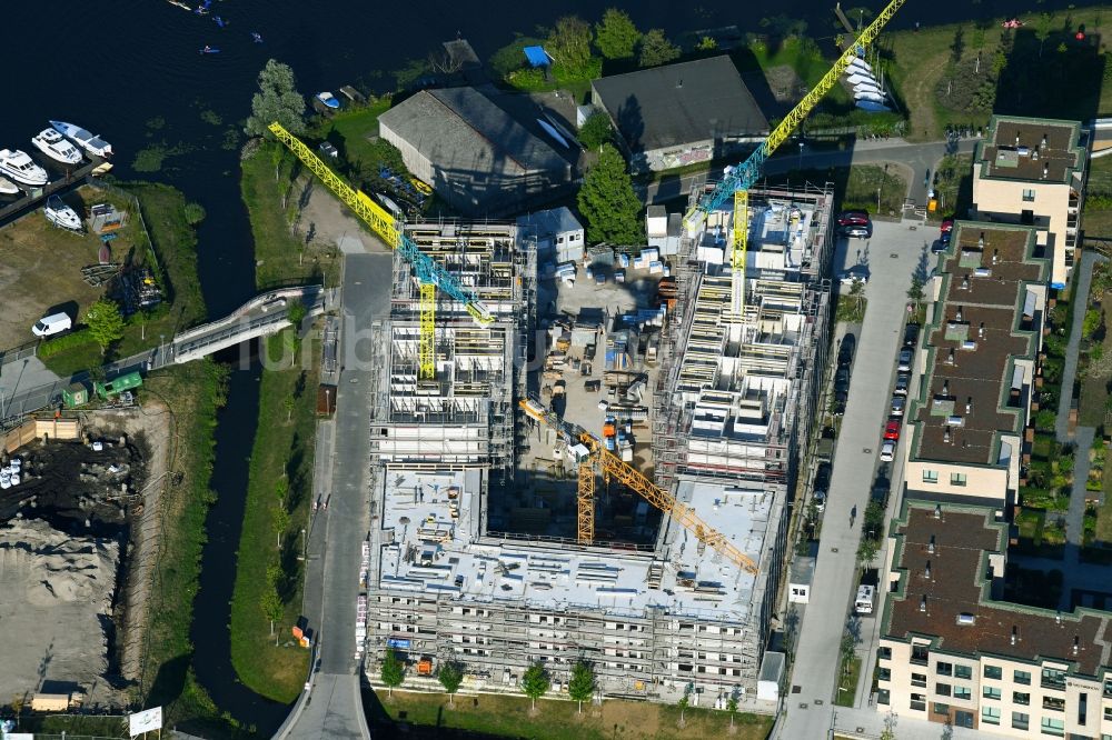 Luftbild Rostock - Baustelle zum Neubau einer Mehrfamilienhaus-Wohnanlage der Baugenossenschaft Neptun e.G. in Rostock im Bundesland Mecklenburg-Vorpommern, Deutschland