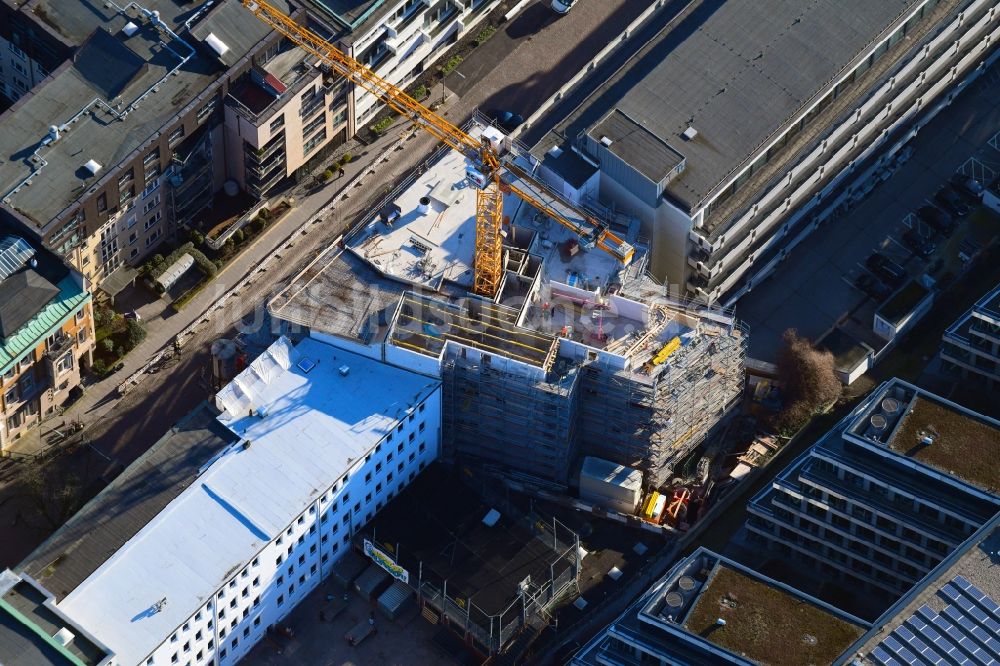 Hamburg von oben - Baustelle zum Neubau einer Mehrfamilienhaus-Wohnanlage der Bauplan Nord GmbH & Co. KG in Hamburg, Deutschland