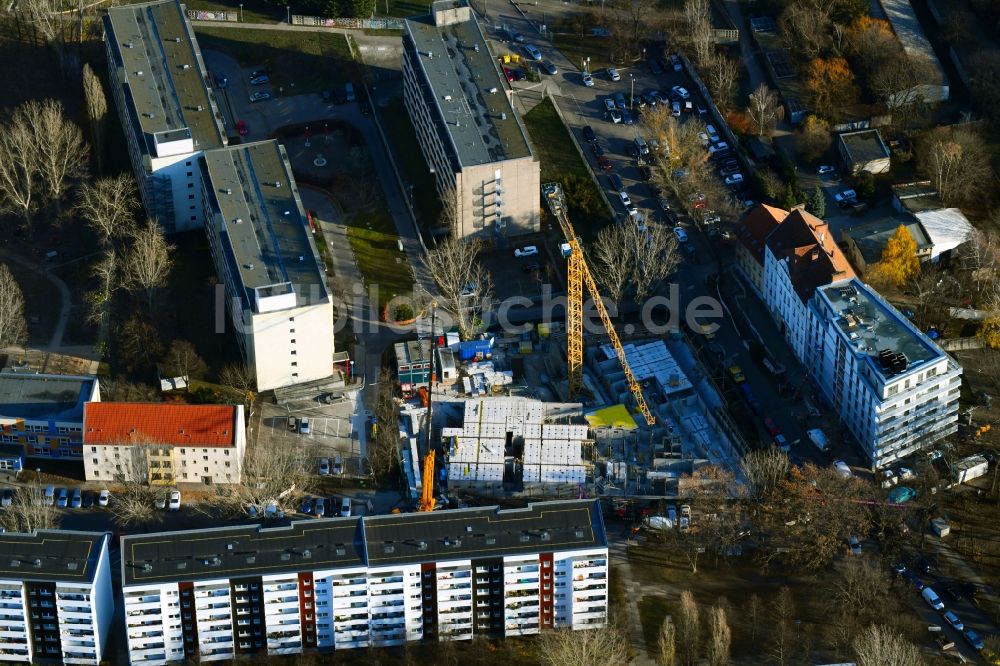 Berlin aus der Vogelperspektive: Baustelle zum Neubau einer Mehrfamilienhaus-Wohnanlage der Belle Époque Gesellschaft für behutsame Stadterneuerung mbH in Berlin, Deutschland