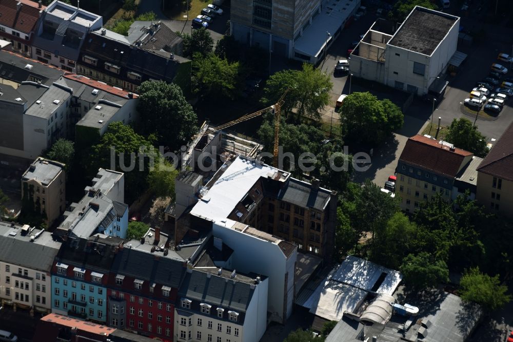 Luftaufnahme Berlin - Baustelle zum Neubau einer Mehrfamilienhaus-Wohnanlage in Berlin