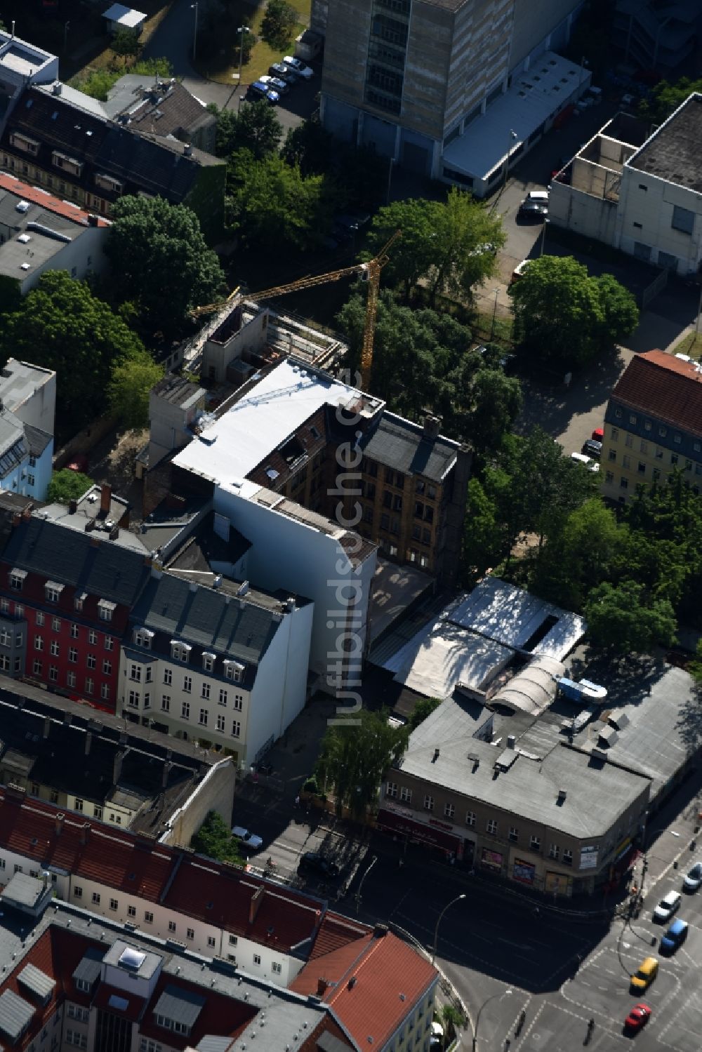 Berlin aus der Vogelperspektive: Baustelle zum Neubau einer Mehrfamilienhaus-Wohnanlage in Berlin