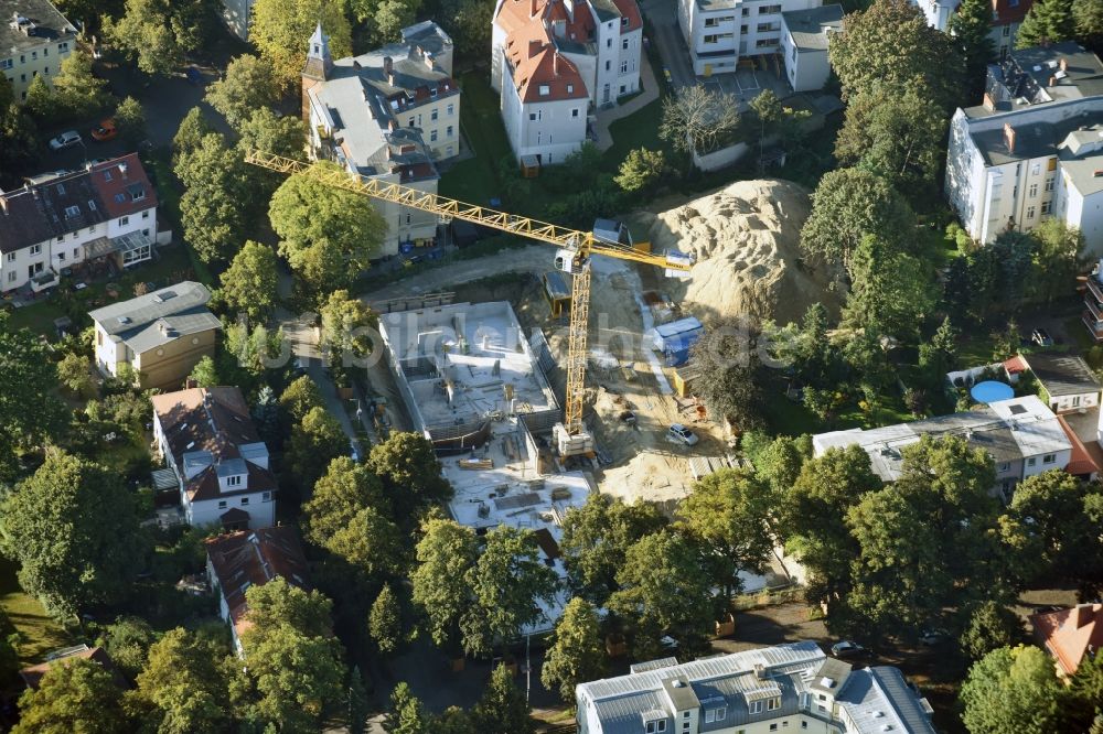 Luftaufnahme Berlin - Baustelle zum Neubau einer Mehrfamilienhaus-Wohnanlage in Berlin