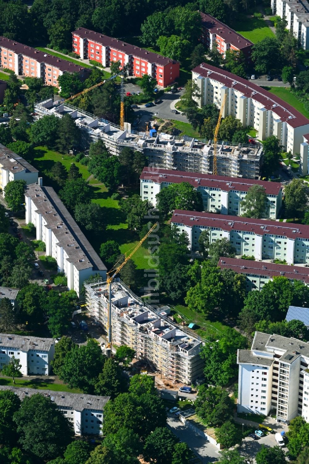 Nürnberg aus der Vogelperspektive: Baustelle zum Neubau einer Mehrfamilienhaus-Wohnanlage an der Bernadottestraße - Nansenstraße in Nürnberg im Bundesland Bayern, Deutschland