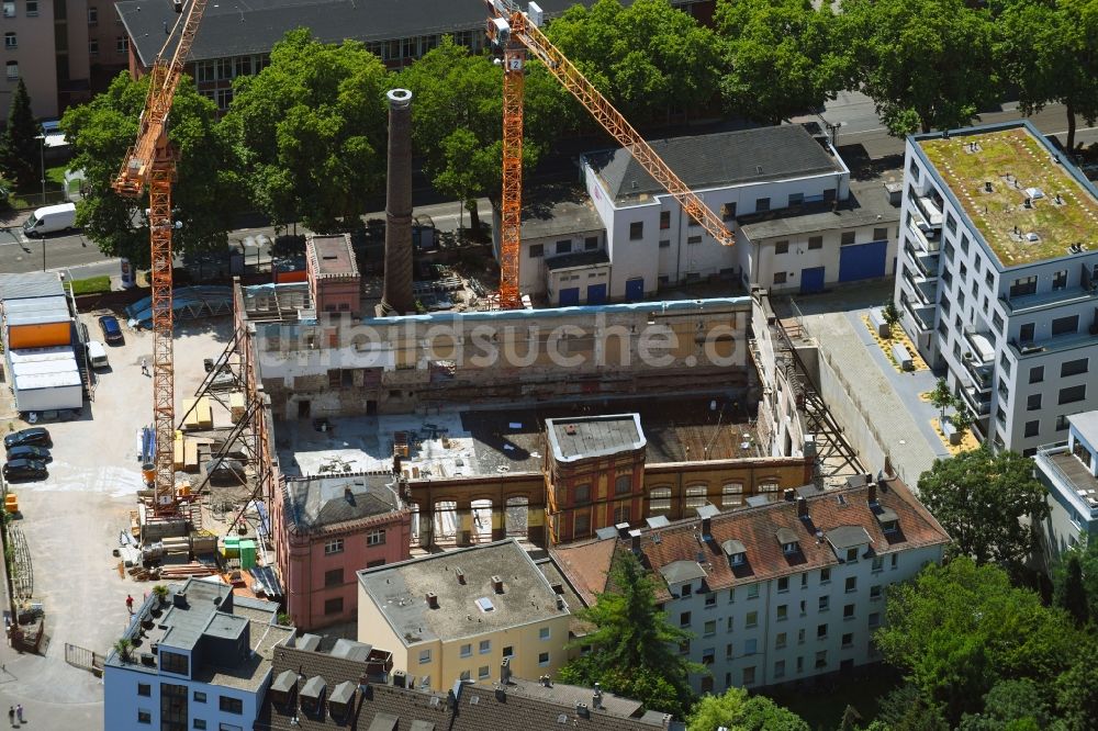 Luftaufnahme Frankfurt am Main - Baustelle zum Neubau einer Mehrfamilienhaus-Wohnanlage der BFL Investment GmbH in Frankfurt am Main im Bundesland Hessen, Deutschland