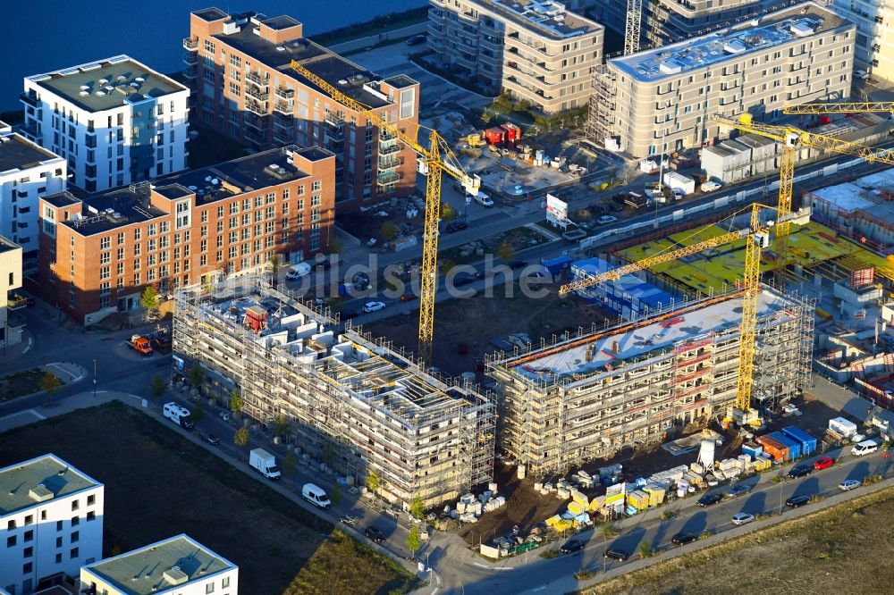 Bremen von oben - Baustelle zum Neubau einer Mehrfamilienhaus-Wohnanlage BlauHaus der GEWOBA in Bremen, Deutschland