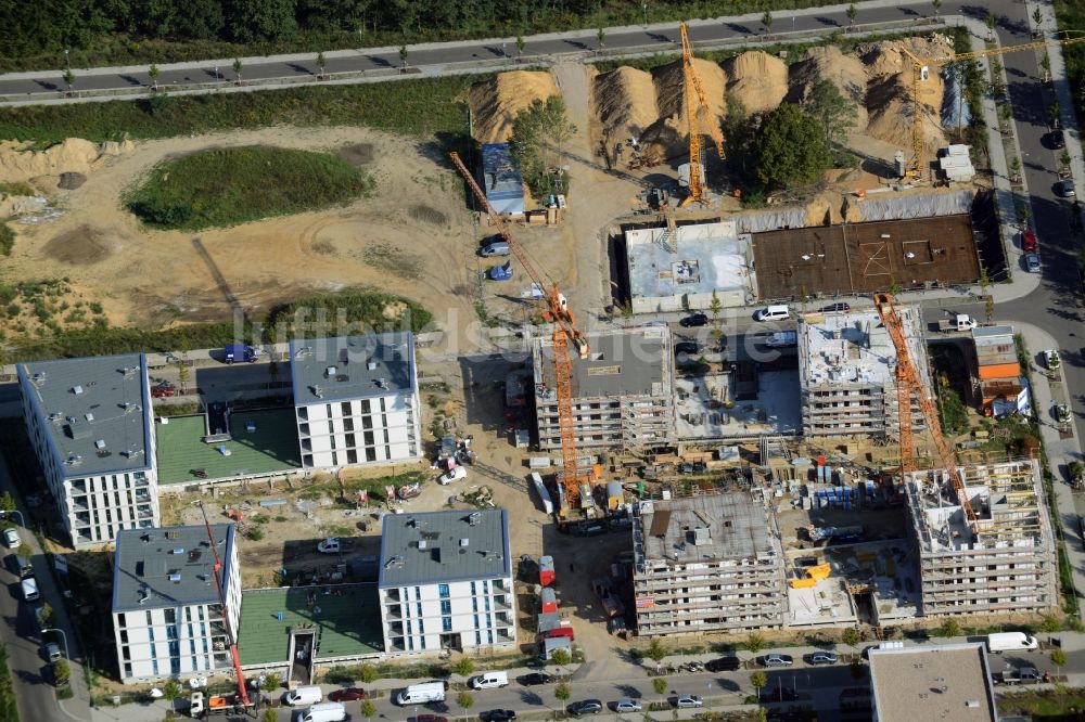 Luftaufnahme Potsdam - Baustelle zum Neubau einer Mehrfamilienhaus-Wohnanlage - Bornstedter Feld in Potsdam im Bundesland Brandenburg