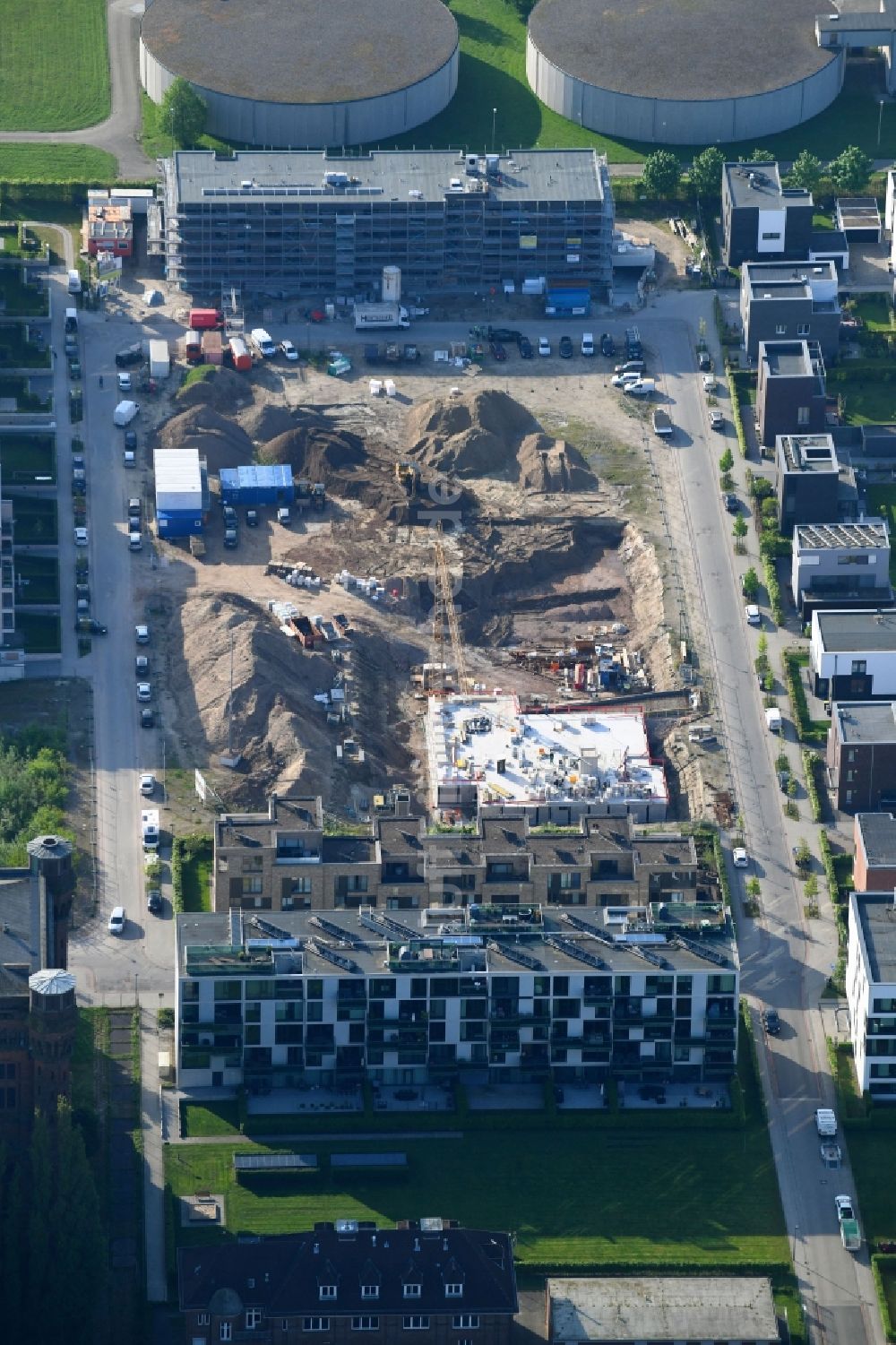 Bremen aus der Vogelperspektive: Baustelle zum Neubau einer Mehrfamilienhaus-Wohnanlage der BREBAU GmbH in Bremen, Deutschland