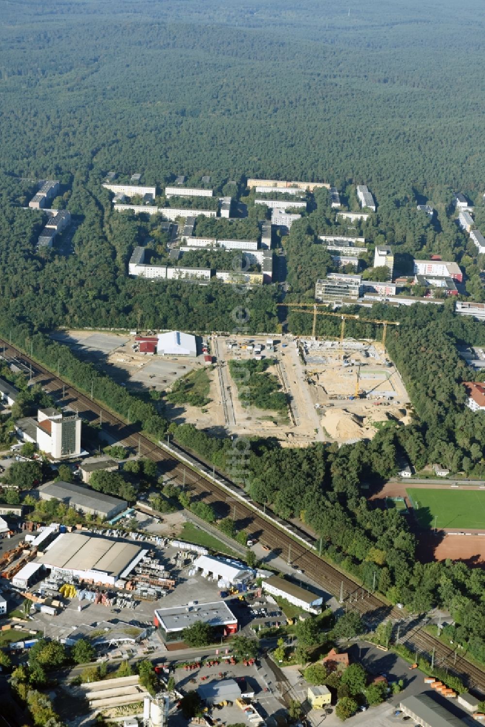 Potsdam aus der Vogelperspektive: Baustelle zum Neubau einer Mehrfamilienhaus-Wohnanlage Brunnen Viertel Potsdam an der Brunnenallee in Potsdam im Bundesland Brandenburg